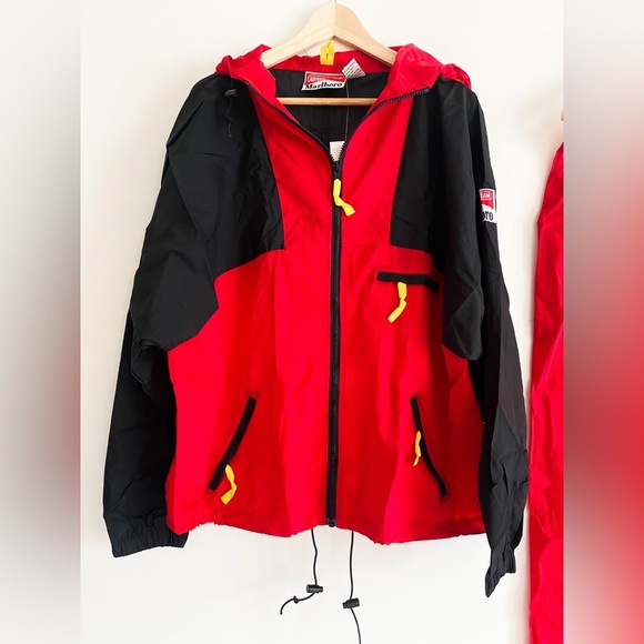 Vintage 90’s Marlboro Adventure Team Red & Black Nylon Windbreaker Set and Pouch - Picture 6 of 11